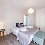 LAURA - Appartement proche gare, arrivée 24 24