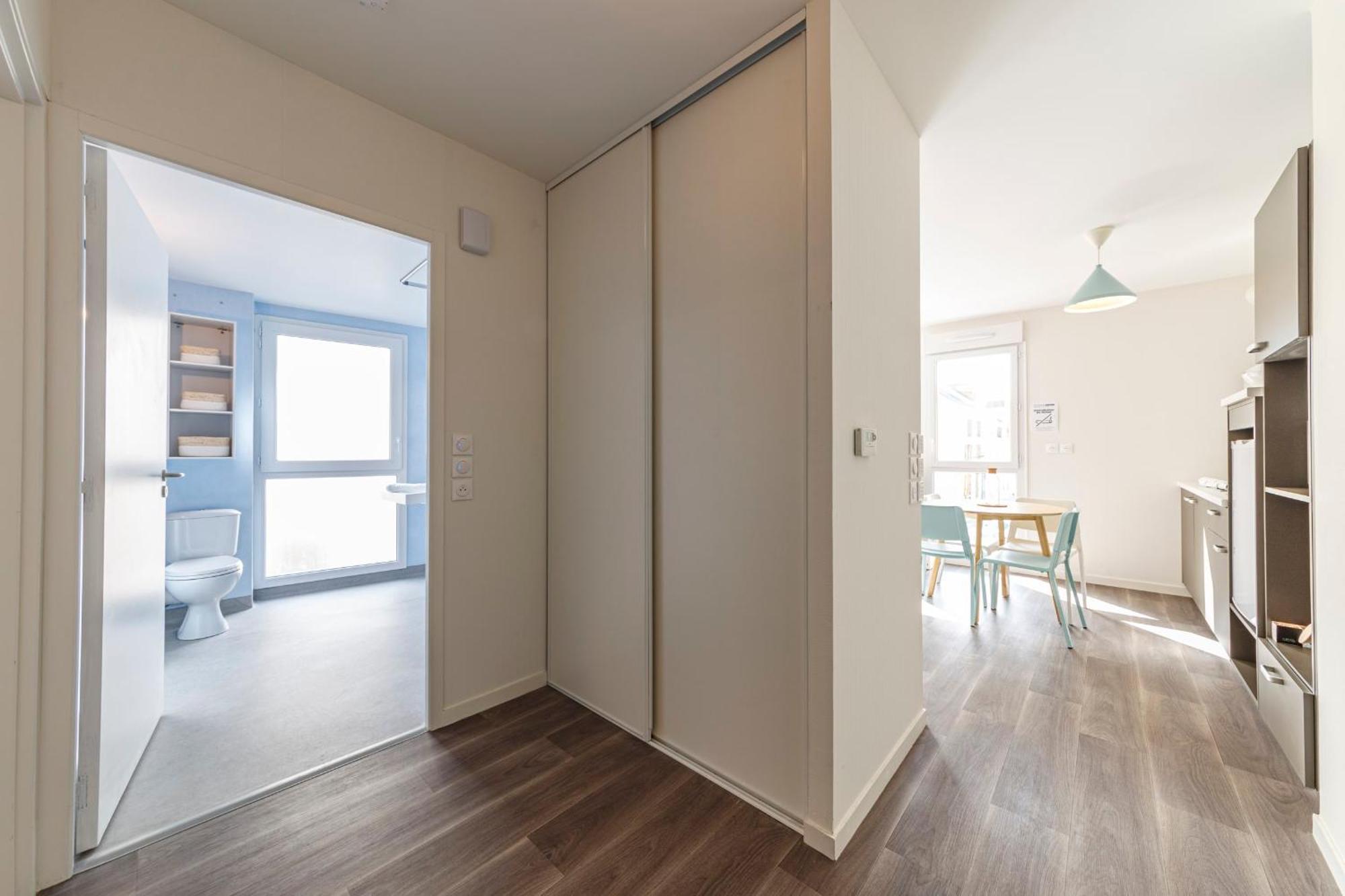 Laura - Proche Gare, Arrivée 24 24 Appartement Le Mans